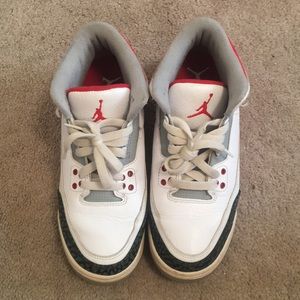 Jordan 3 Fire Red
